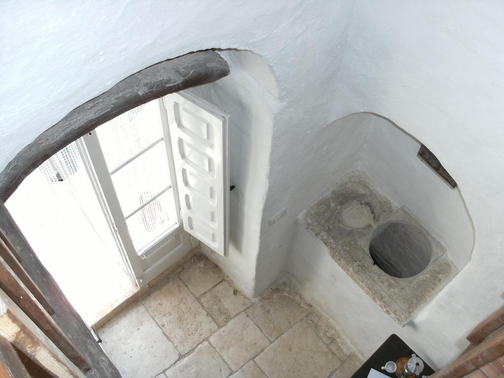 לוקורוטונדו Trulli E Masseria Ianella מראה חיצוני תמונה