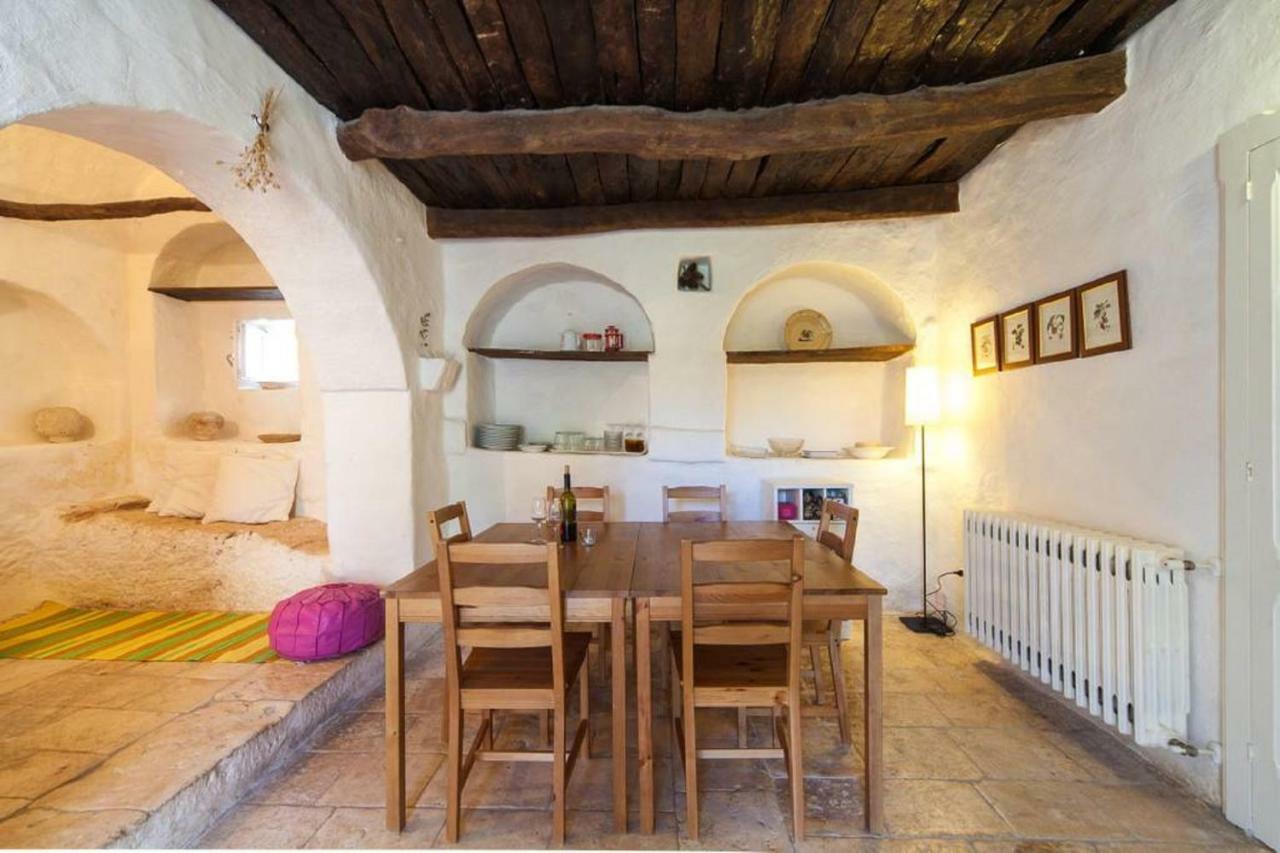 לוקורוטונדו Trulli E Masseria Ianella מראה חיצוני תמונה